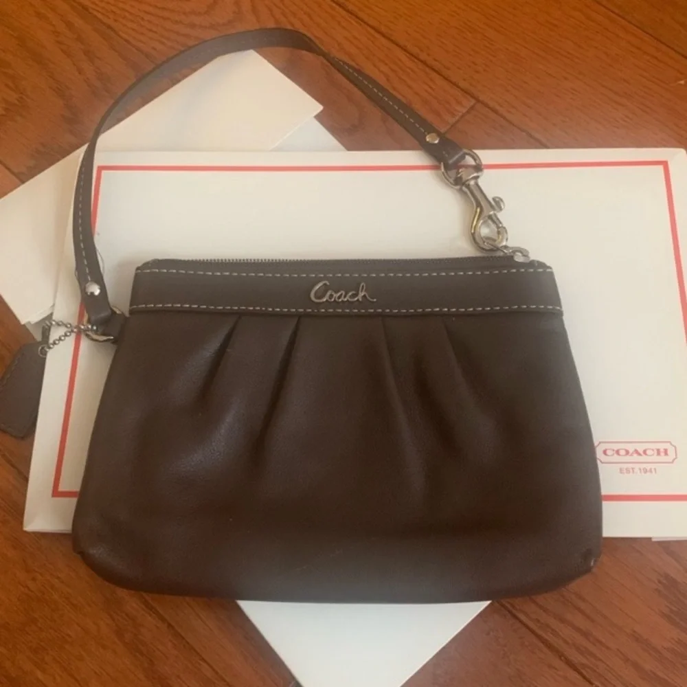 Coach Vintage Brown Leather Wristlet